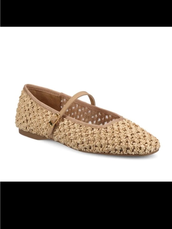 Birdies Shoes - NWT BIRDIES THE HUMMINGBIRD MARY JANE
Tan Openweave Size 7.5
